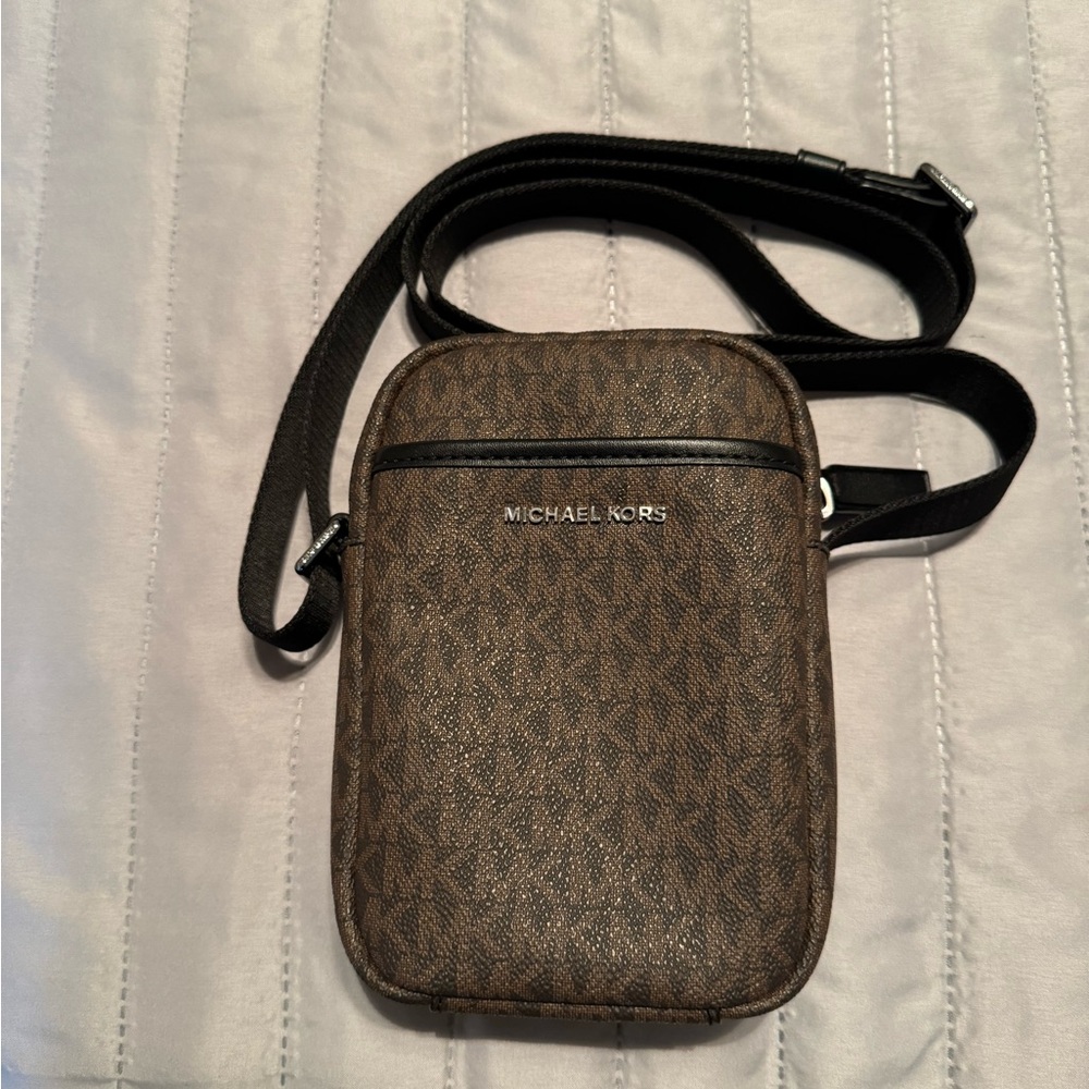 Men’s Micheal Kors Cross body